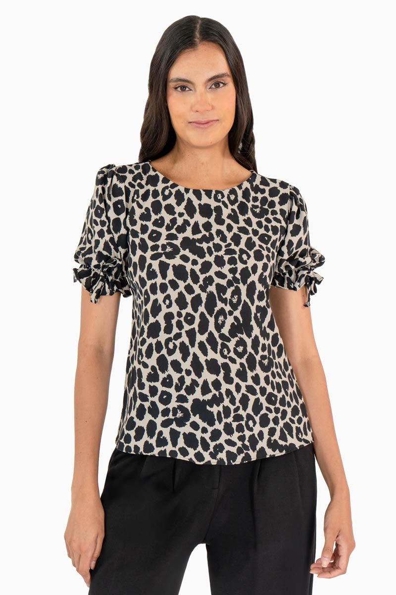 Blusa animal print manga corta con amarre
